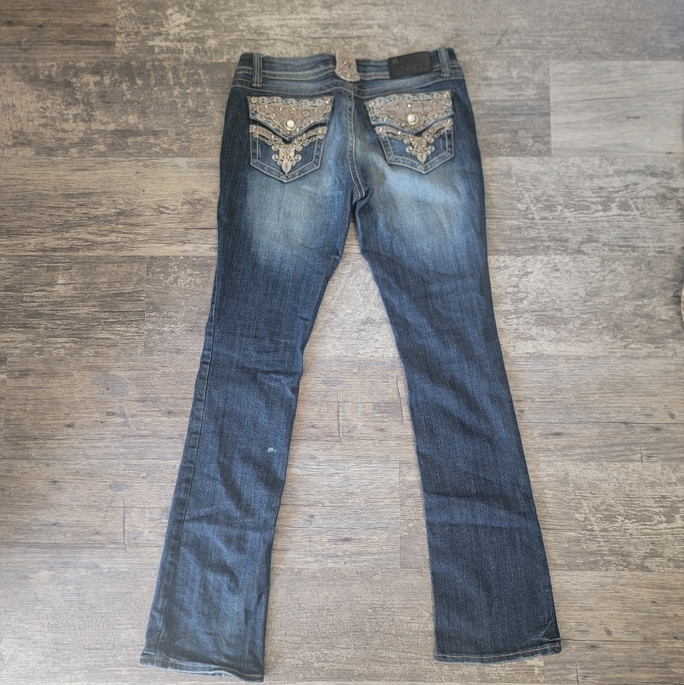GRACE IN LA JEANS